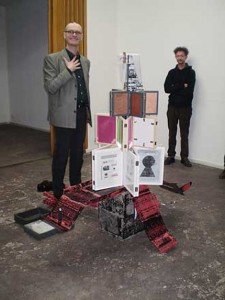 boo_intervention_no4 „14. Boxen-Performance“ von Olaf Probst