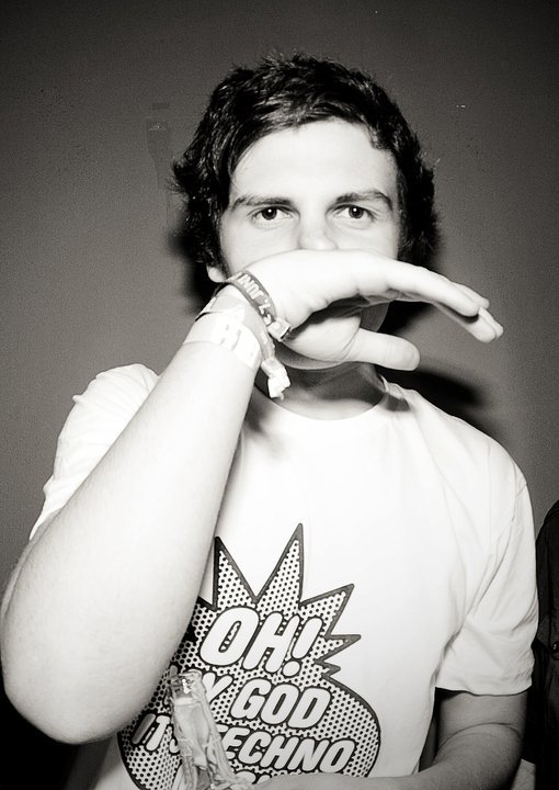 73462_494289790198_195276785198_7572359_6750784_n