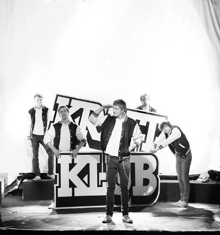 KRAFTKLUB-Presse-LS-1VERKLEINERT KRAFTKLUB-Presse-LS-1VERKLEINERT
