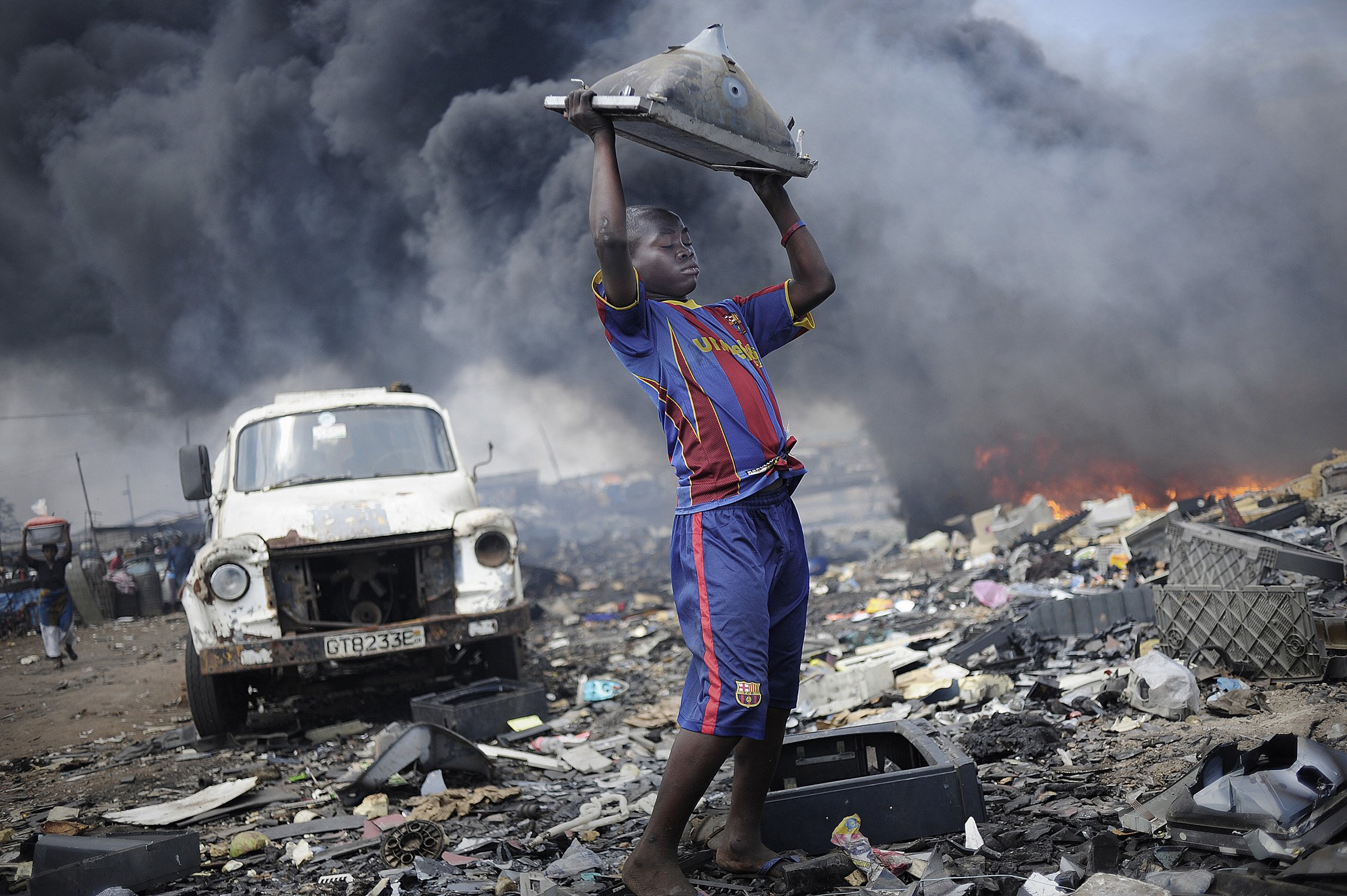 Aus der Serie: Kids of Sodom_ E-Waste Ghana Aus der Serie: Kids of Sodom_ E-Waste Ghana
