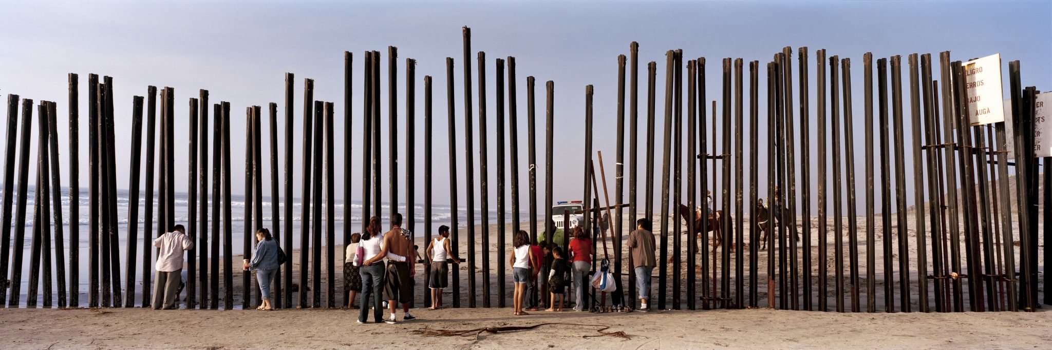 FotoDoks2012_ Kai Wiedenhi fer_The US Border Wall 01 FotoDoks2012_ Kai Wiedenhi fer_The US Border Wall 01