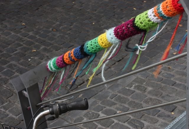 Guerilla-Knitting Guerilla-Knitting