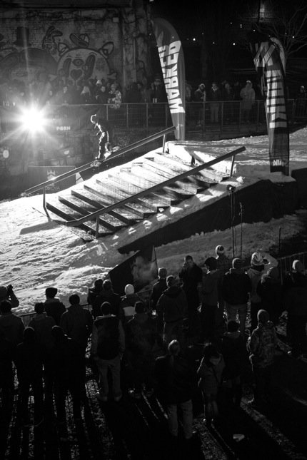 th_93218ea6e94bc41d5f368669690bb3c0_bt_railjam_by_simon-vanhal_07