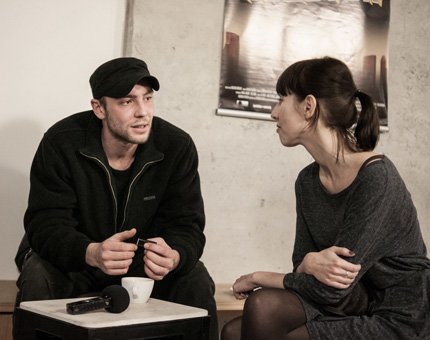 Marcin Kowalczyk (Magik) und Dolmetscherin Ewa Szurogajlo bei unserem Interview Foto: Paul Przybilla