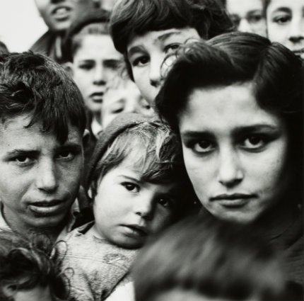 Hermann Landshoff, Kinder in einem spanischen Dorf, 1957
