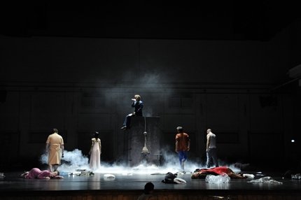 Schlussszene // © Adrienne Meister (residenztheater.de)