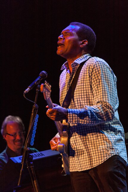 He shiver all over - Robert Cray