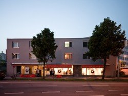 Der Farbenladen von außen (beide Bilder mit freundlicher Genehmigung des Farbenladens)