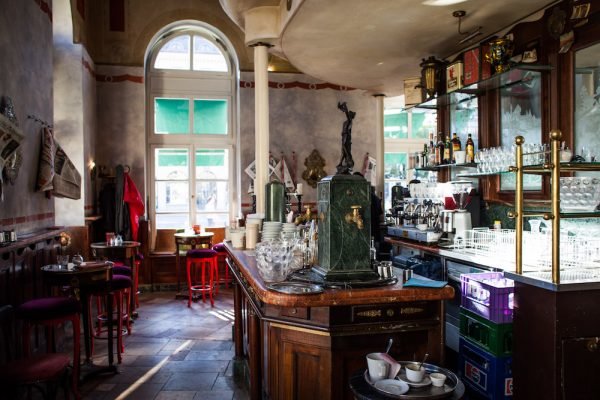 Mucbook: Tambosi, München