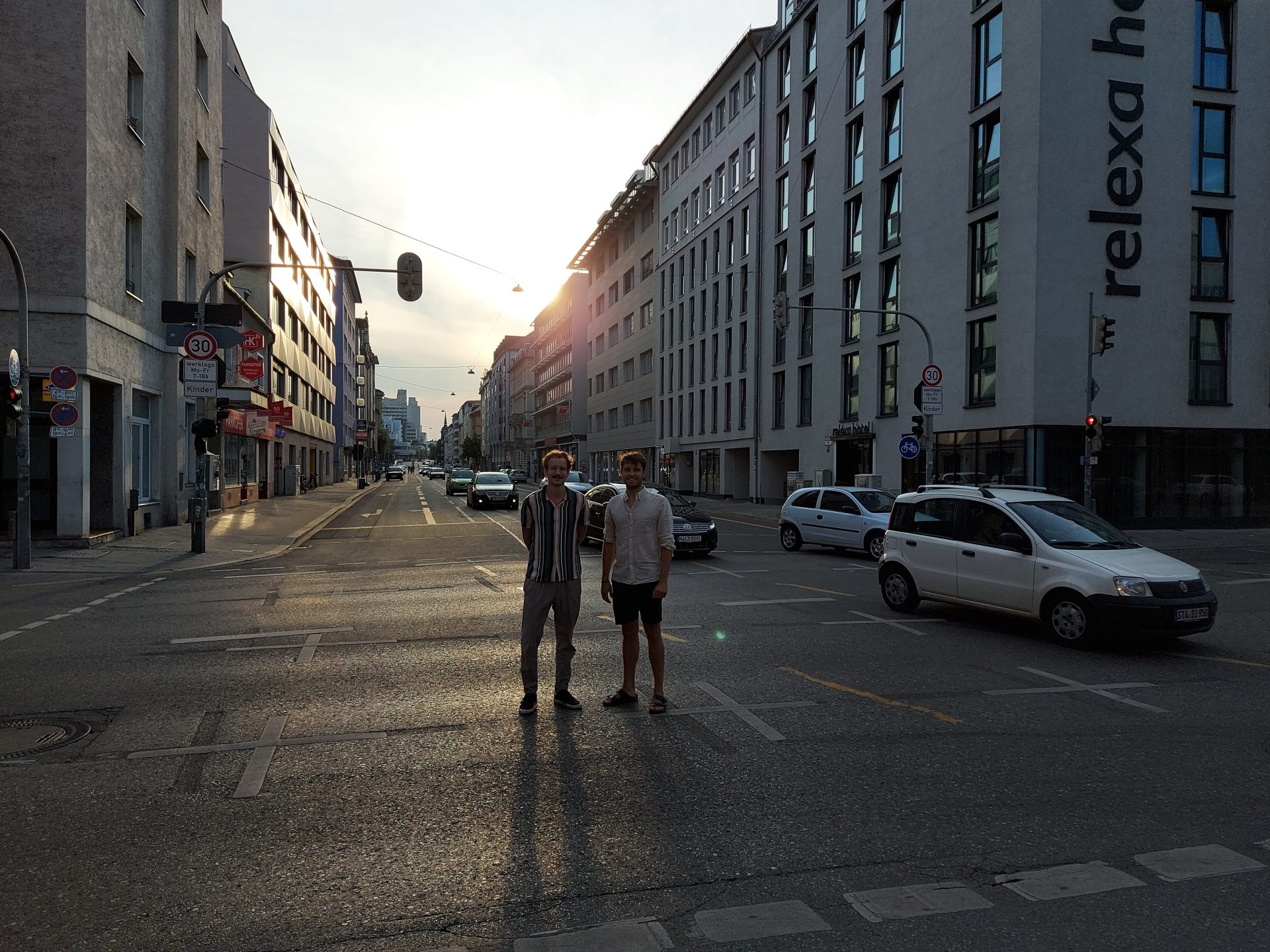 Linus (links) und Markus auf der Schwanthaler Straße
