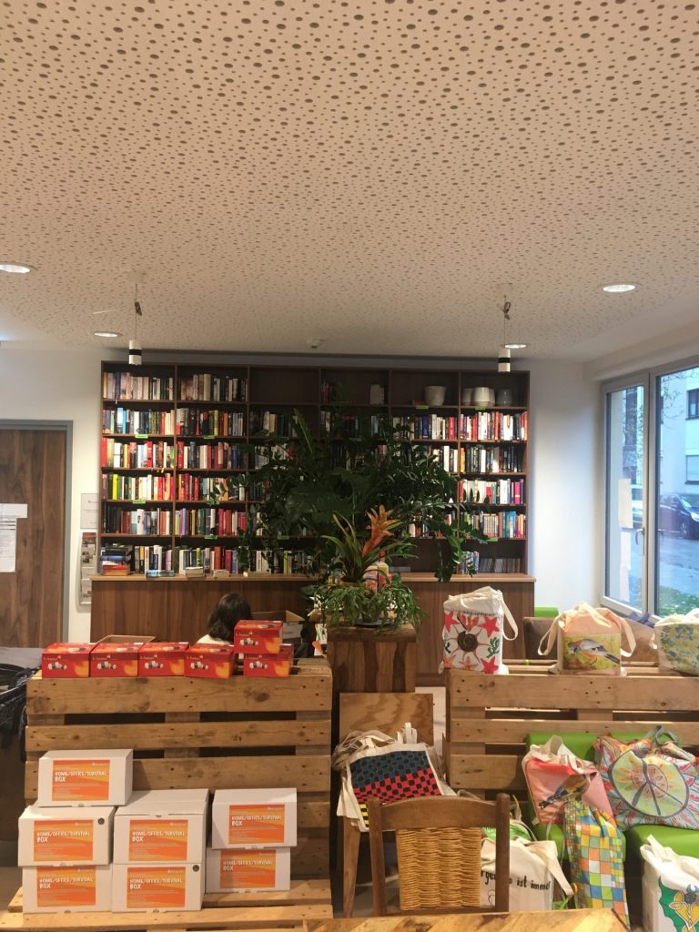 Das "Beans and Books" ein Büchercafé, das Inklusion lebt MUCBOOK