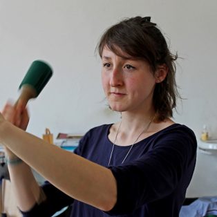 Münchner Gesichter mit Holzbildhauerin Jessica Strixner