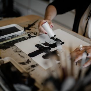 Klein, fein und wow: Open Print Exchange mit Miniprints und Workshops im Farbenladen