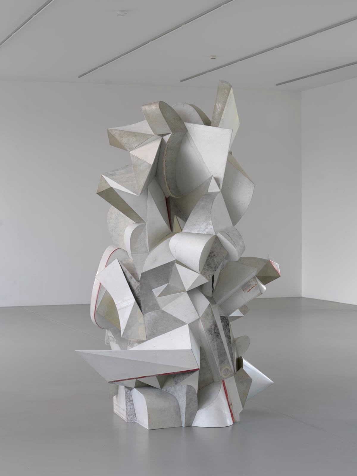 Thomas Rentmeister, After the Journey, 2026, Aluminium Aussenhaut von zwei alten Wohnwagen, Dichtkleber, 277 x 174 x 146 cm, Courtesy the artist and Paulina Caspari, Munich, Foto: Bernd Borchardt